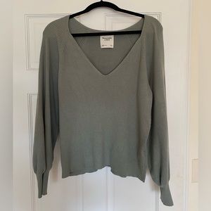 Abercrombie & Fitch sweater
